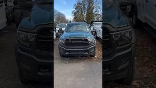 Timberline Green RAM 4500 6.4L Heavy Duty Hemi | EcoMax Service Body + Tommy Gate Hydraulic Lift