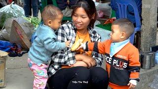 single mother cooks corn rice and builds a farm, and receives a gift from the policeman.