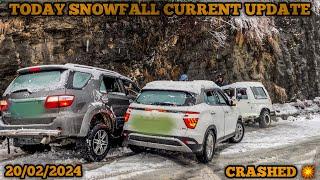 CAR CRASH|| SLIDING CAR IN HEAVY SNOWFALL️ || LIVE ACCIDENT IN MANALI ||MANALI VLOG