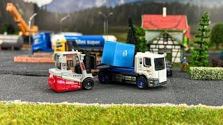 Stop-Motion Adventure: A Forklift and Truck in a 1/64 Scale World