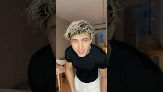 Tuto mèches blondes hommes ‍️ (bonnet + reflets !)