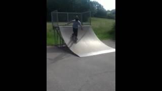 Nollie Fs Heelglip über die hipp