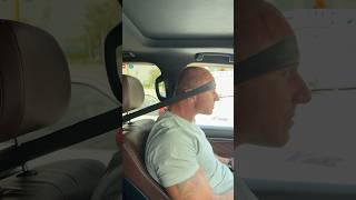 Тренировка шеи жгутом в машине! #здоровье