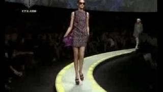 fashiontv | FTV.com - VERSACE -DONNA A/I 2008-2009 FULL SHOW