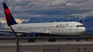 SPECTACULAR Delta 767-300ER Takeoff!