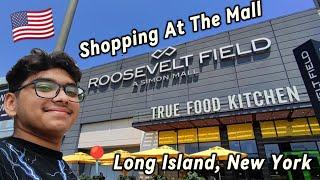 Shopping At A Mall In Long Island, New York