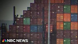 Strike deadline looms for tens of thousands of dock workers