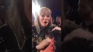 Taylor Swift Just Gave Me A Kiss