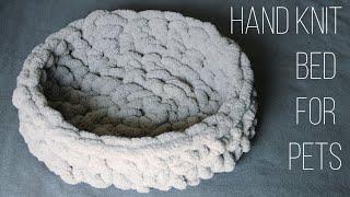 How to Hand Knit a Bed for Pets | Easy Pattern | The Sweetest Journey