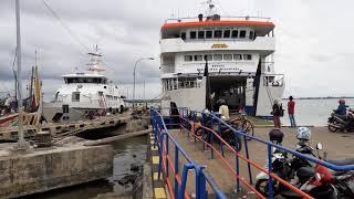 Suasana Pelabuhan Jepara, kedatangan kapal dari karimun jawa