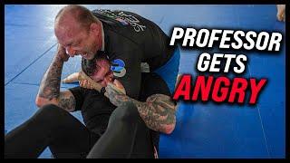 Jiu Jitsu Professor Makes Heavyweight Look Like A Child