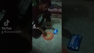 Belum makan dari SD!