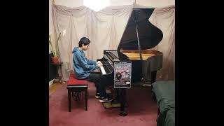 Peter Jin performs Sliver Clouds Chasing the Moon by Wang Jianzhong.