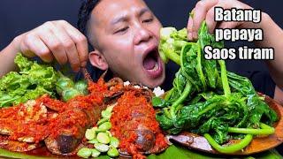 Batang pepaya saos tiram, cumi pedas manis, jengkol balado, lalapan