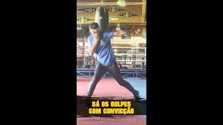 Como conectar golpes de boxe com convicção 