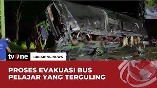 Bagian Kepala Tersangkut Tiang Listrik, Begini Penampakan Bus Pelajar SMK Depok | Breaking News