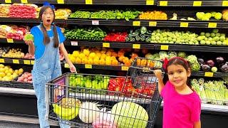 Wendy and Ellie Go Grocery Shopping | Kids Learn Healthy Food Choices