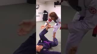 Easily Clear Legs in Open Guard