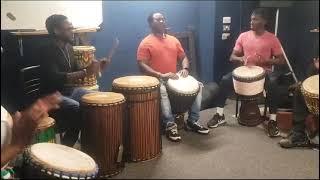 SINTE rhythm demonstration - African drumming class with Souleymane Compo