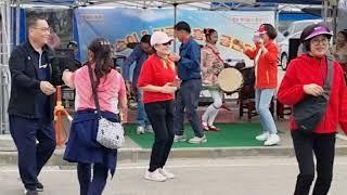 ️전곡항 "무대가 떠들썩"산악회 회장님"노래실력대단하네요*