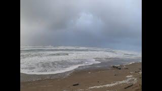 30 Foot Waves-High Tide after 70 miles Winds hit Oregon Coast