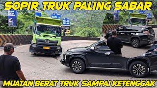 Sopir Truk Paling Sabar‼️ Penerobos Hadang Truk Muatan Berat Saat Nanjak Sitinjau Lauik