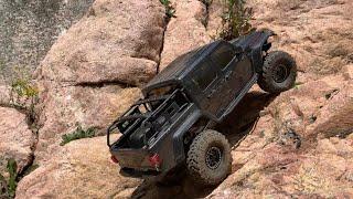 1/10 Scale RC: SCX10iii Gladiator, off-road Canadian Shield 4K. #axial #scx10iiigladiator #rccrawler