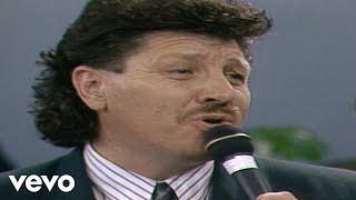 Bill & Gloria Gaither - The Lighthouse [Live] ft. The Hinsons
