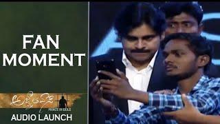Fan_Takes_Selfie_With_Pawan_Kalyan_@_Agnyaathavaas