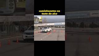 Caminhonetes no teste do alce