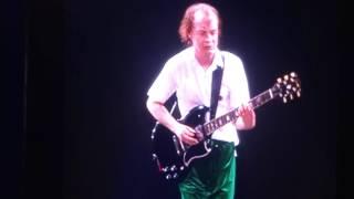Guitar Hero Angus Young  plays Bach AC/DC Improvisation live in Leipzig