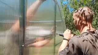 Polycarbonate greenhouse assembling. Instruction for assembling a greenhouse