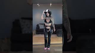 Latest Heidi Lavon Tattooed Curvy Model Juggling Walk  #fashion #tattoomodel #tatoo #tattoo #curvy