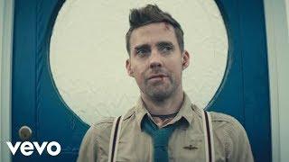Kaiser Chiefs - Coming Home (Official Video)