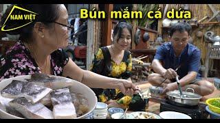 Anh Việt Kiều lần đầu tiên ăn Bún Mắm - Nam Việt