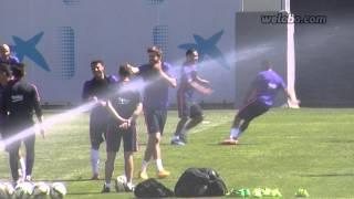 Spectacular nutmeg from Pedro to Douglas in FC Barcelona training session | www.weloba.com