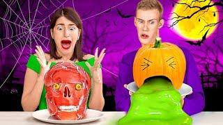 THỬ THÁCH ĐỒ ĂN THẬT VS ĐỒ ĂN HALLOWEEN TRONG 24H! Trò Đùa Thức Ăn Dễ Làm của 123 GO! CHALLENGE