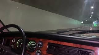 Jaguar XJ12 sound V12 first gear pull - tunnel run - Series 3