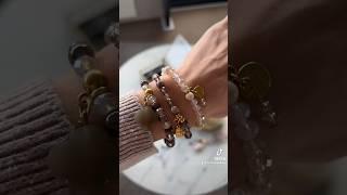 Handgemachte moderne Glasperlen Armbänder mit Gold Anhänger #shorts #short #jewellery