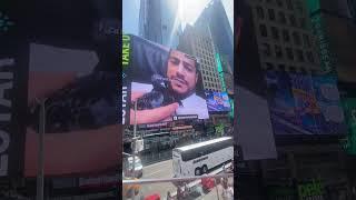 L'insoumis Delogu diffusé à Times Square à New York 