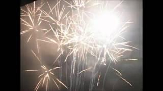 Awesome Rocket Volley - 25 x 1.3G Rockets Fired Simultaneously @ Newsbox Fireworks