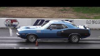 1971 PLYMOUTH CUDA 440 SIX PACK 4 SPEED RUNNING THE 1/4 MILE