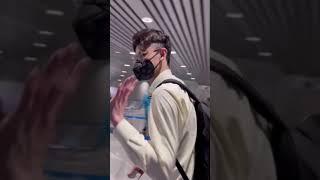 LEE ZII JIA AT THE AIRPORT | He looks like a student 