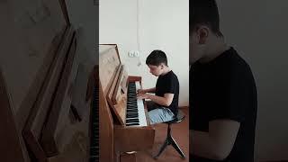 Шпортак Денис ( М. Шентюрк   "Вальс - каприз")