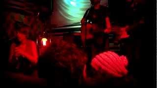 Sir Andy McGregor and the Golden Shower Crew - The waves begin to grow (live from Kalima)