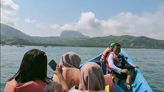 SERUNYA NAIK PRAHU DI PANTAI GEMAH TULUNGAGUNG