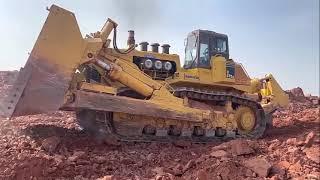 KOMATSU D575A SUPER DOZER