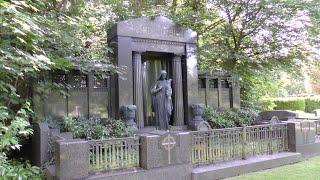 Historische Grabmale -- eine Führung mit Pastor a.D. Peter Ramsauer über den Friedhof in Blumenthal