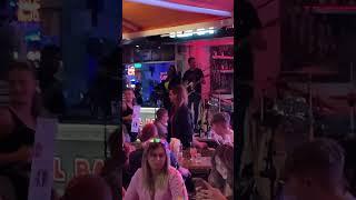 Кто автор песни? Подпишись  и узнай
