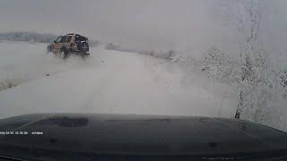 Opel Frontera And Land Rover Snow Off Road Trailer